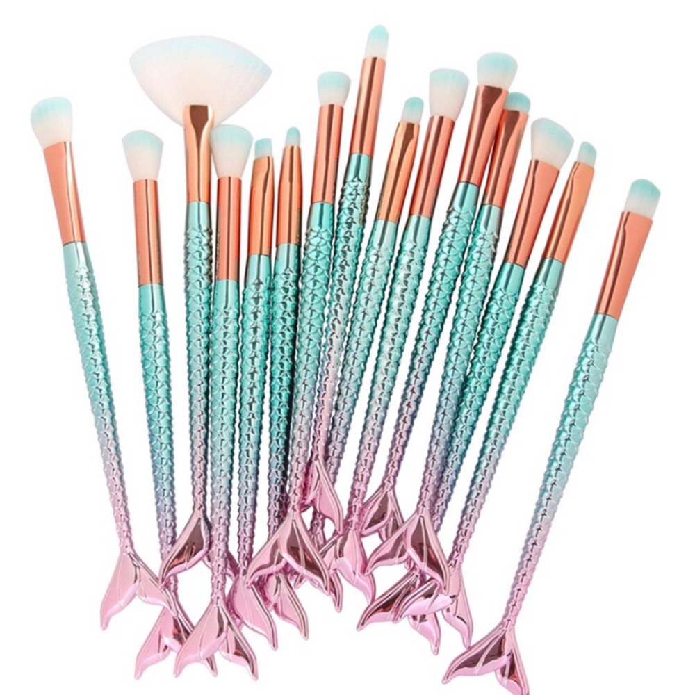 SOLD 15Pcs Two Tone Mermaid Makeup Brushes💜